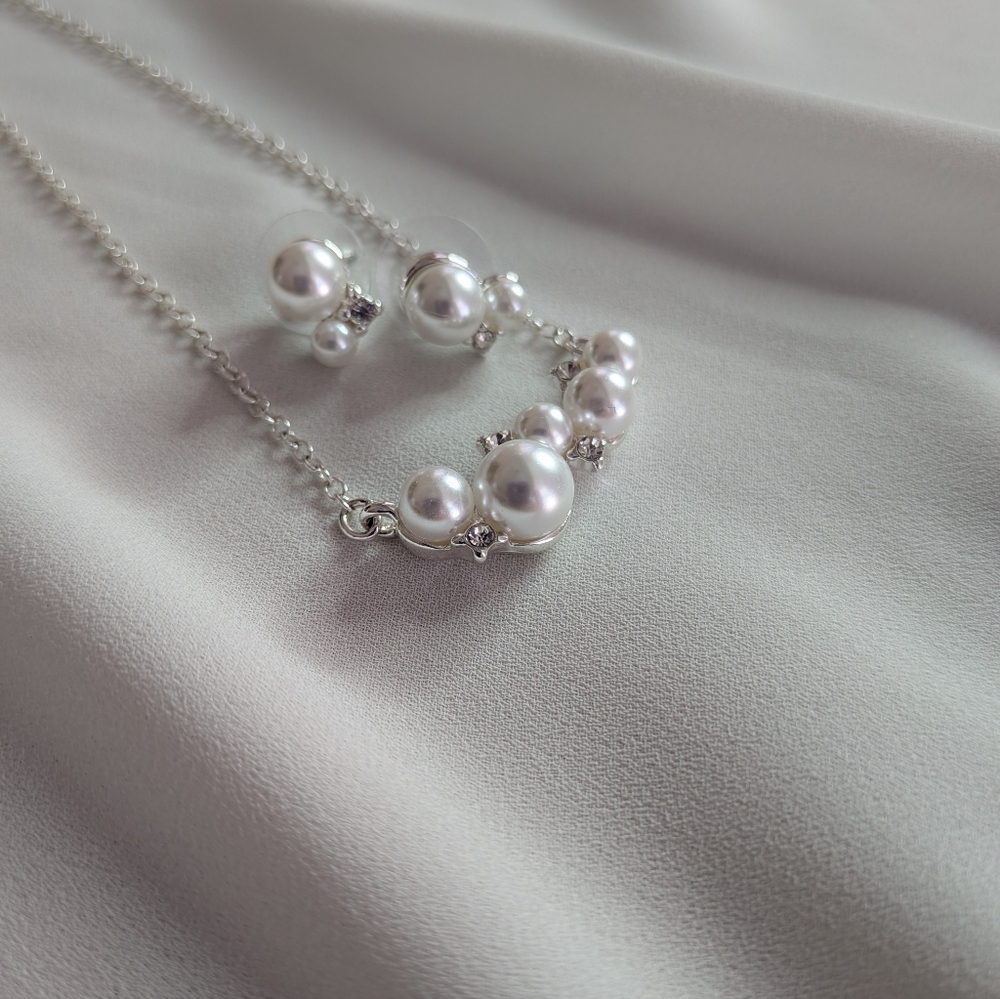 Elegant Silver Tone Simulated Pearl and Sparkling Accents Necklace and Earrings